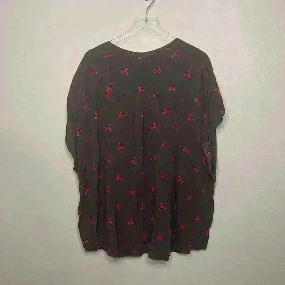 Torrid Gray Vespa Button Up Challis Top 6 6X 30 - Picture 6 of 6